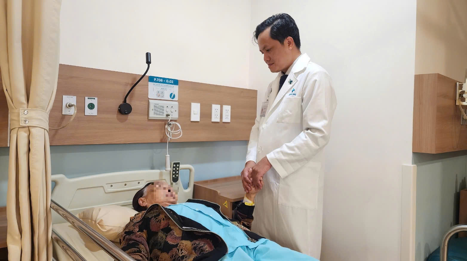 Cắt tách dưới niêm mạc qua nội soi (ESD) – Giải pháp loại bỏ khối u ống tiêu hóa an toàn, không cần phẫu thuật