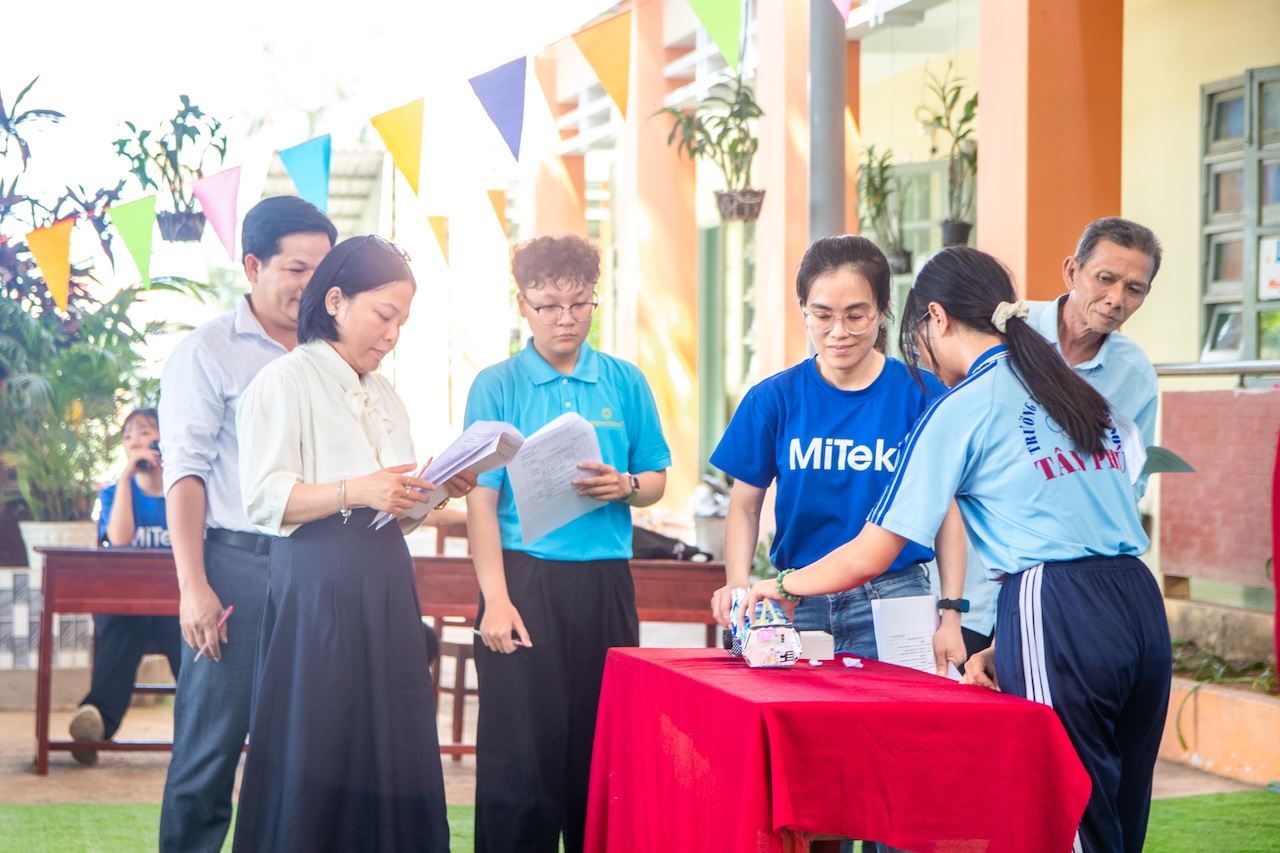 PowHERful 2026: Khi nữ sinh trở thành người dẫn dắt trong lĩnh vực STEM 